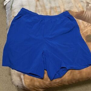 Lululemon Pace Breaker Linerless Short 5”
Size small
Symphony Blue